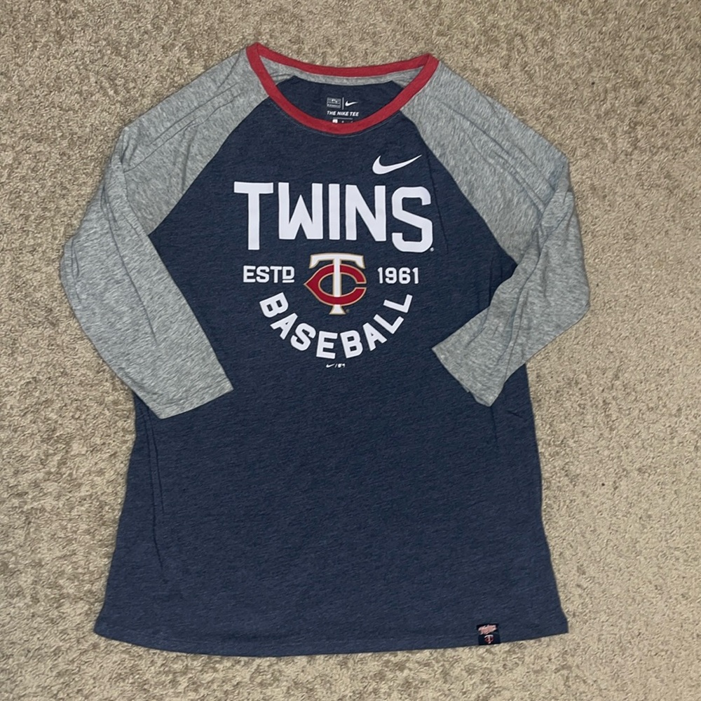 Nike Tee Womens 3/4 Raglan Sleeve Minnesota Twins Baseball Gray & Navy Blue L